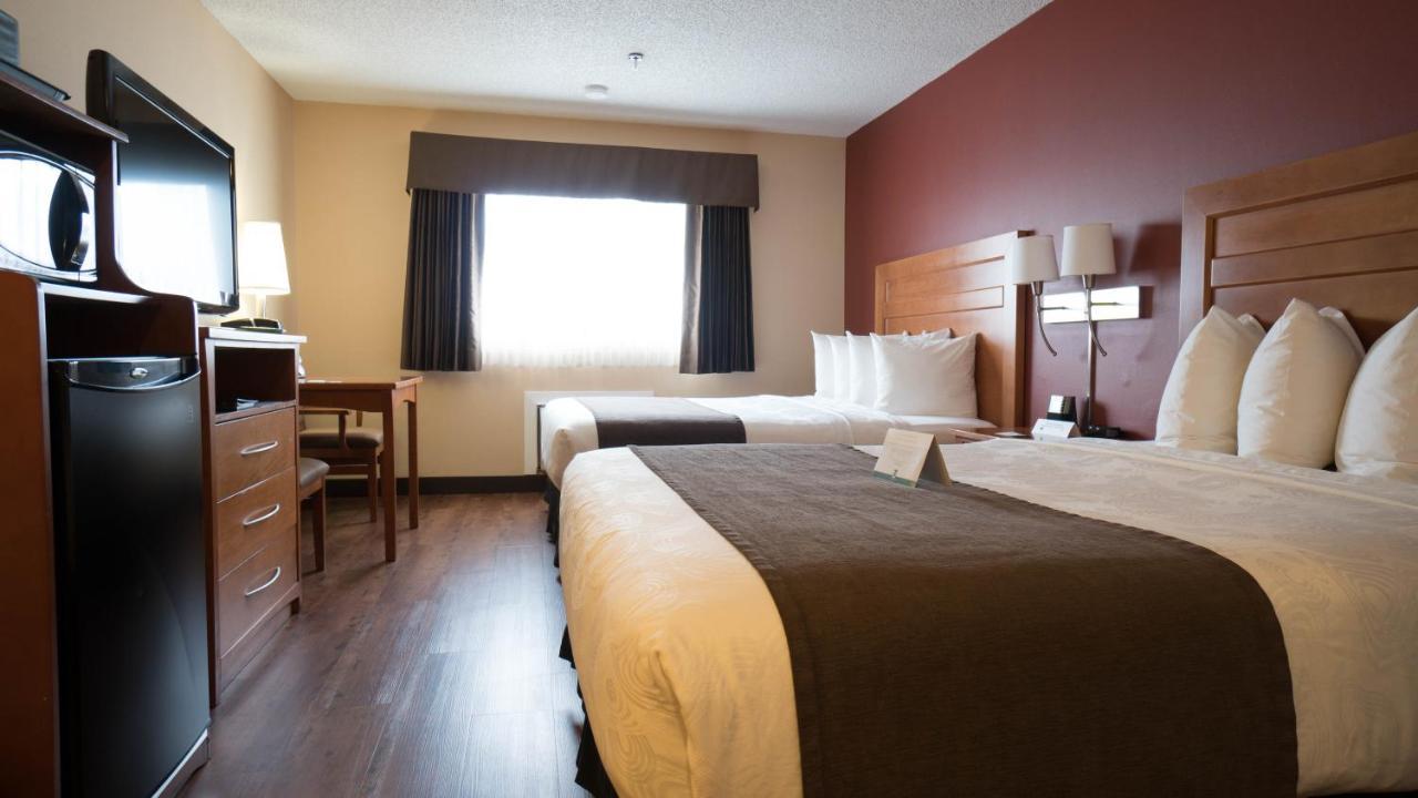Quality Inn & Suites Saskatoon Buitenkant foto