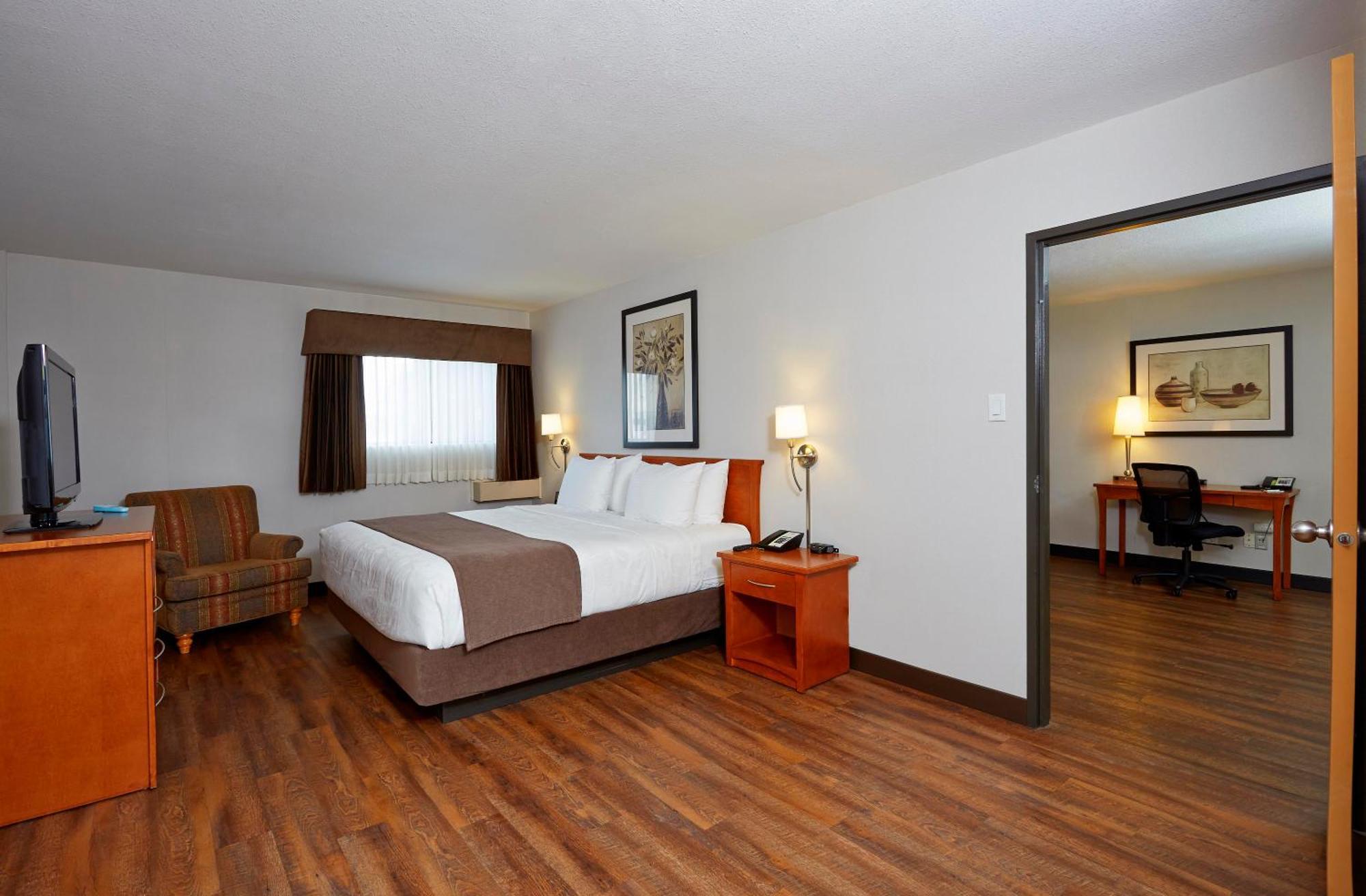 Quality Inn & Suites Saskatoon Kamer foto