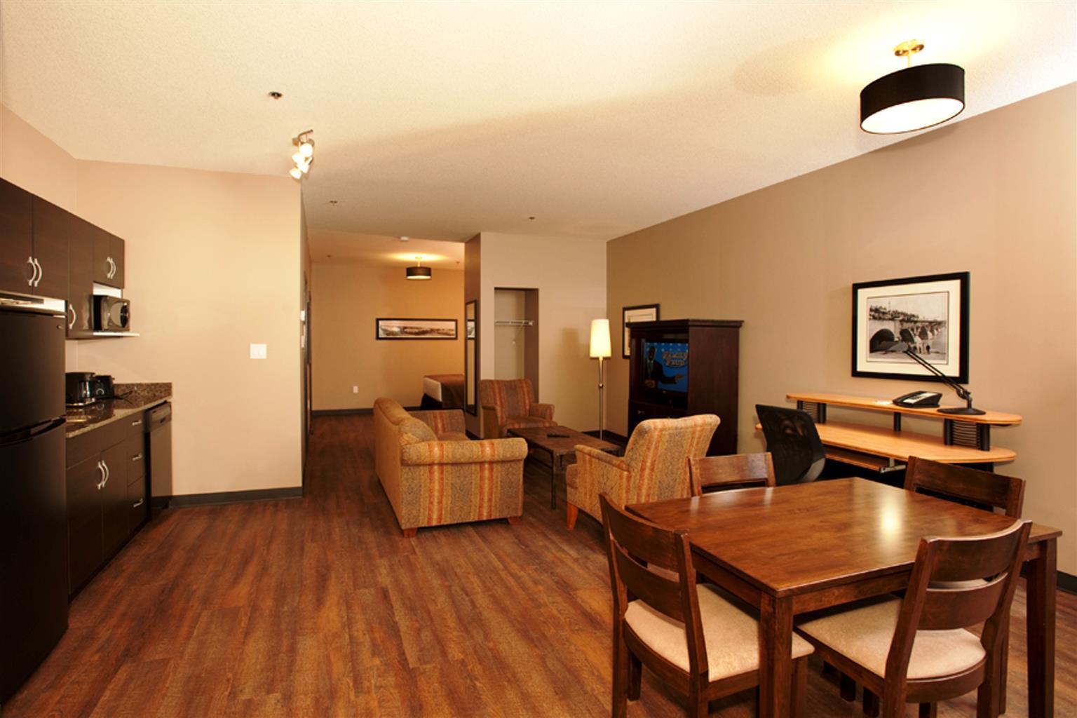 Quality Inn & Suites Saskatoon Buitenkant foto