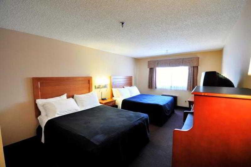 Quality Inn & Suites Saskatoon Kamer foto