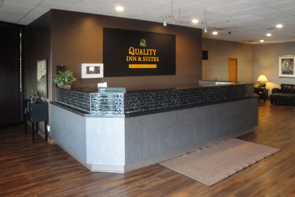 Quality Inn & Suites Saskatoon Buitenkant foto