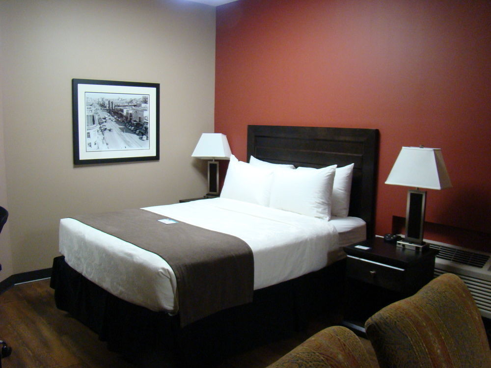 Quality Inn & Suites Saskatoon Buitenkant foto